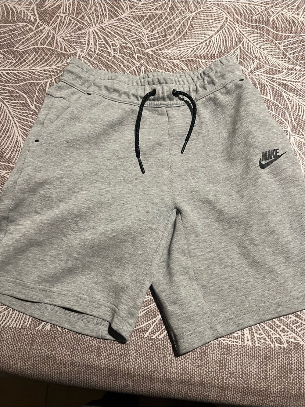 Boys Nike Tech shorts